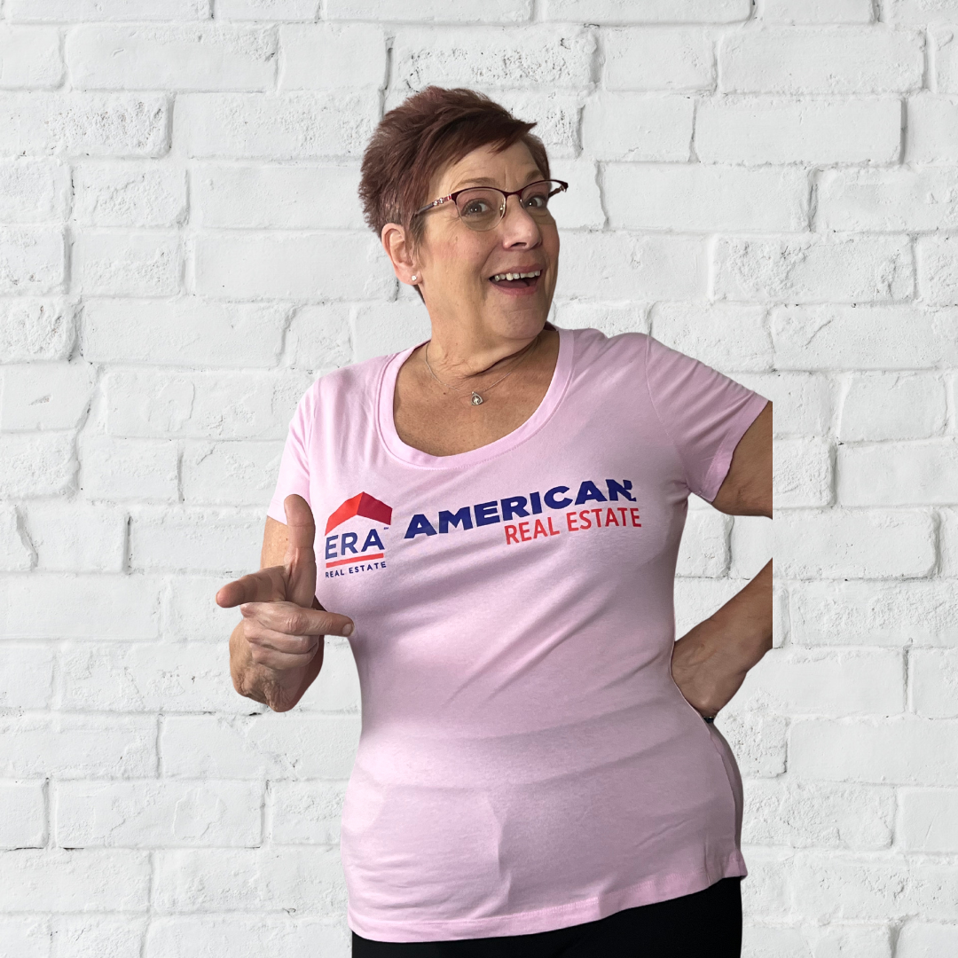 Lilac Scoop Neck with Traditional Logo Active